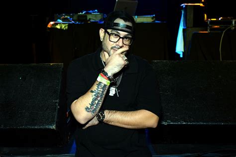 Ricky Ramos Profiles .